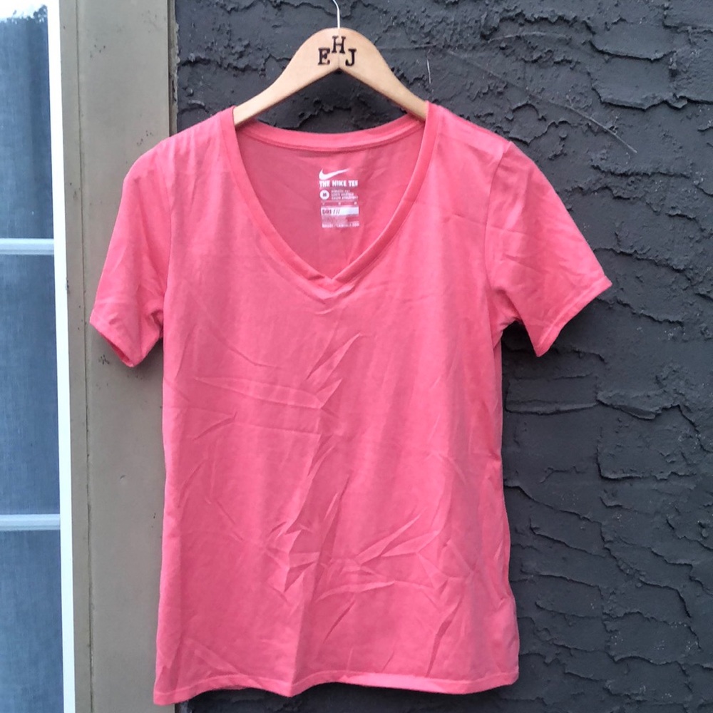 Nike | Women’s Dri-Fit V-neck